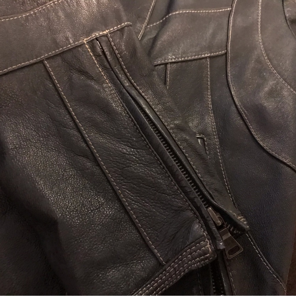 ANA Women's Black Leather Jacket - Picture 5 of 8